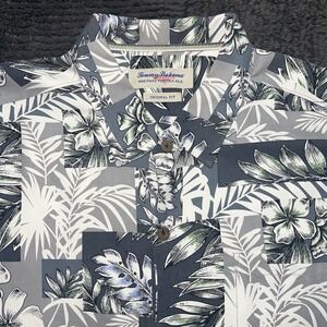Tommy Bahama XXL Silk Hawaiian Shirt Blue Gray Floral Original Fit Short Sleeve